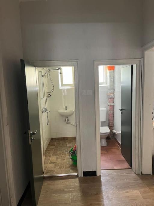 2bdr Flat In Centre *